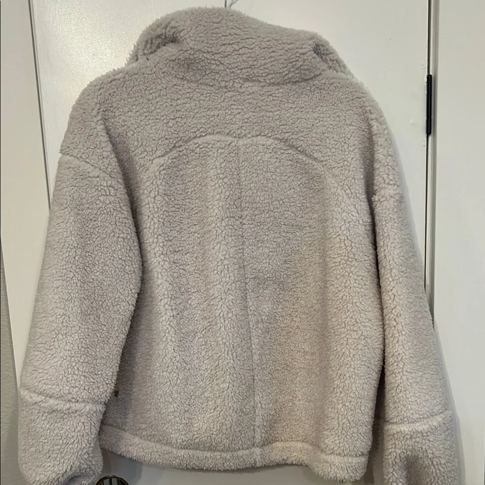 Cozy Cream Sherpa Jacket sz 8 - Picture 3 of 3